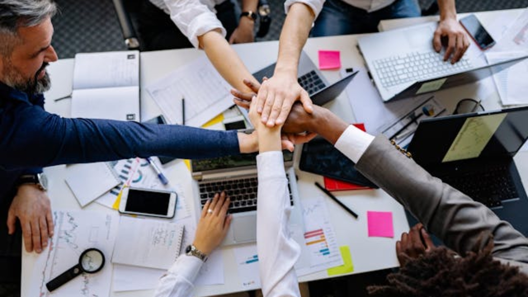 colaboracao-no-trabalho-como-estimular-a-cooperacao-entre-equipes-hywork