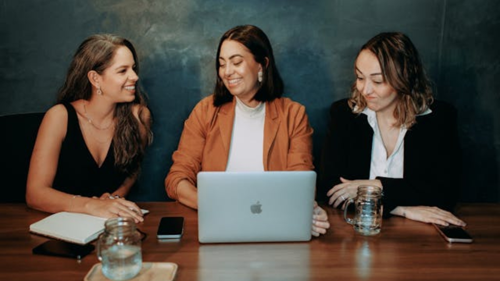 comunicacao-eficaz-exemplos-praticos-aplicados-ao-ambiente-corporativo-hywork