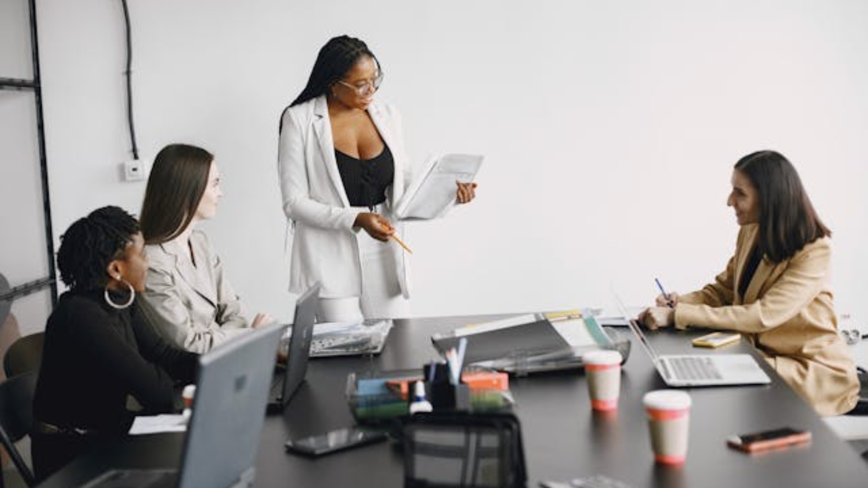comunicacao-interna-em-empresas-boas-praticas-e-exemplos-hywork
