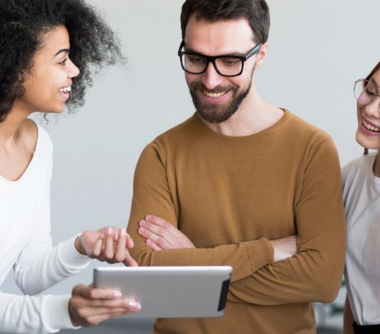 comunicacao-personalizada-como-adaptar-mensagens-para-engajar-colaboradores-hywork