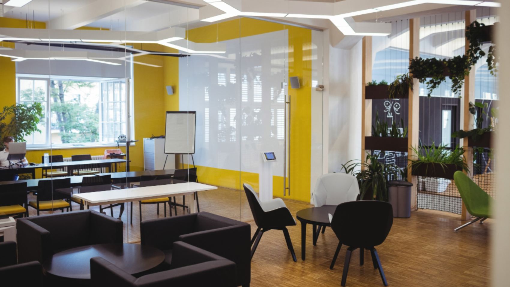 o-que-e-o-ambiente-interno-de-uma-empresa-conceito-e-principais-componentes-hywork