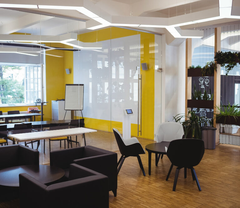 o-que-e-o-ambiente-interno-de-uma-empresa-conceito-e-principais-componentes-hywork