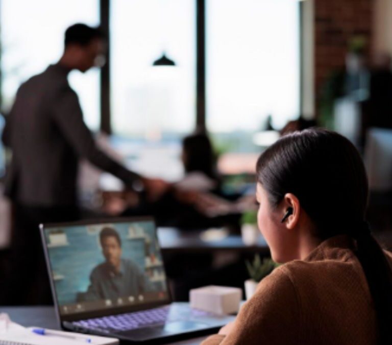 plataforma-de-intranet-para-centralizar-a-comunicacao-interna-hywork