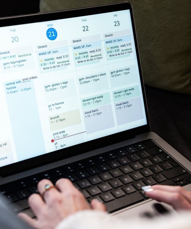calendario-de-endomarketing-2026-modelo-completo-com-datas-acoes-e-cronograma-mensal-Hywork