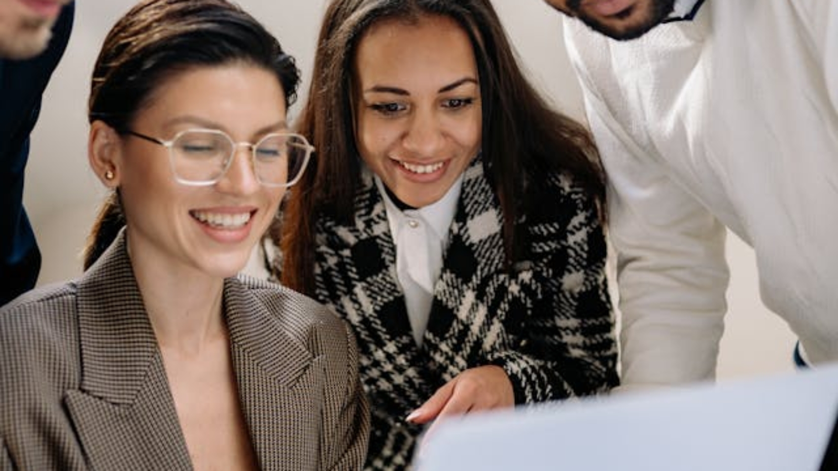 feedback-corporativo-como-criar-uma-cultura-de-retorno-continuo-na-empresa-Hywork