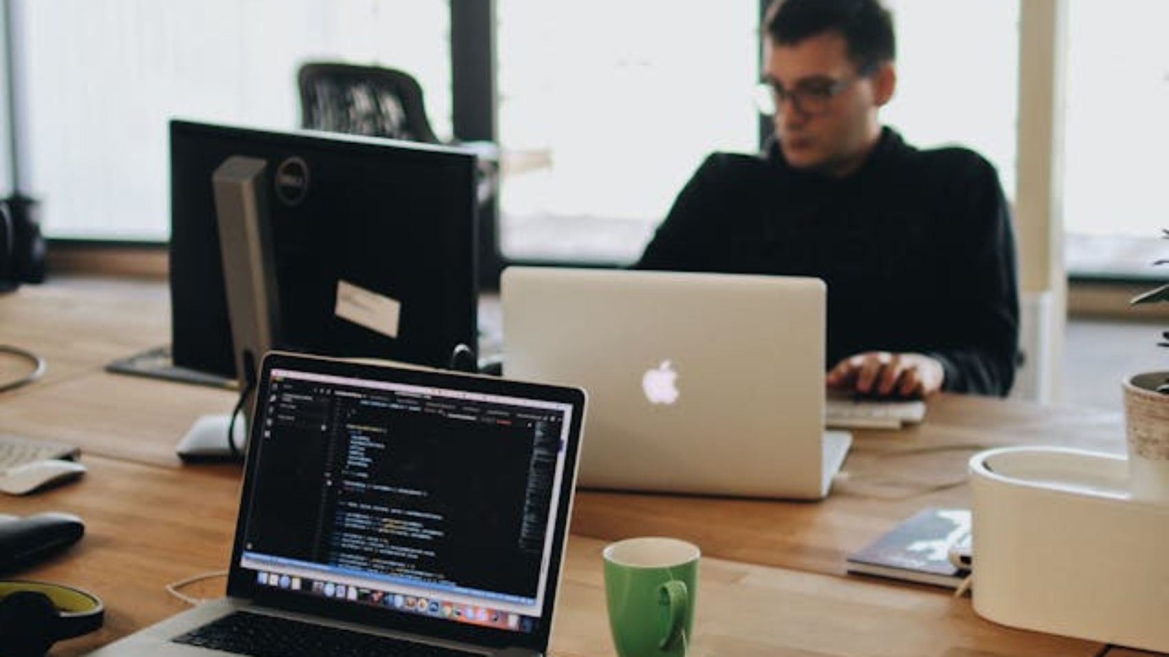 o-que-e-um-servidor-sharepoint-como-funciona-a-infraestrutura-por-tras-da-intranet-Hywork