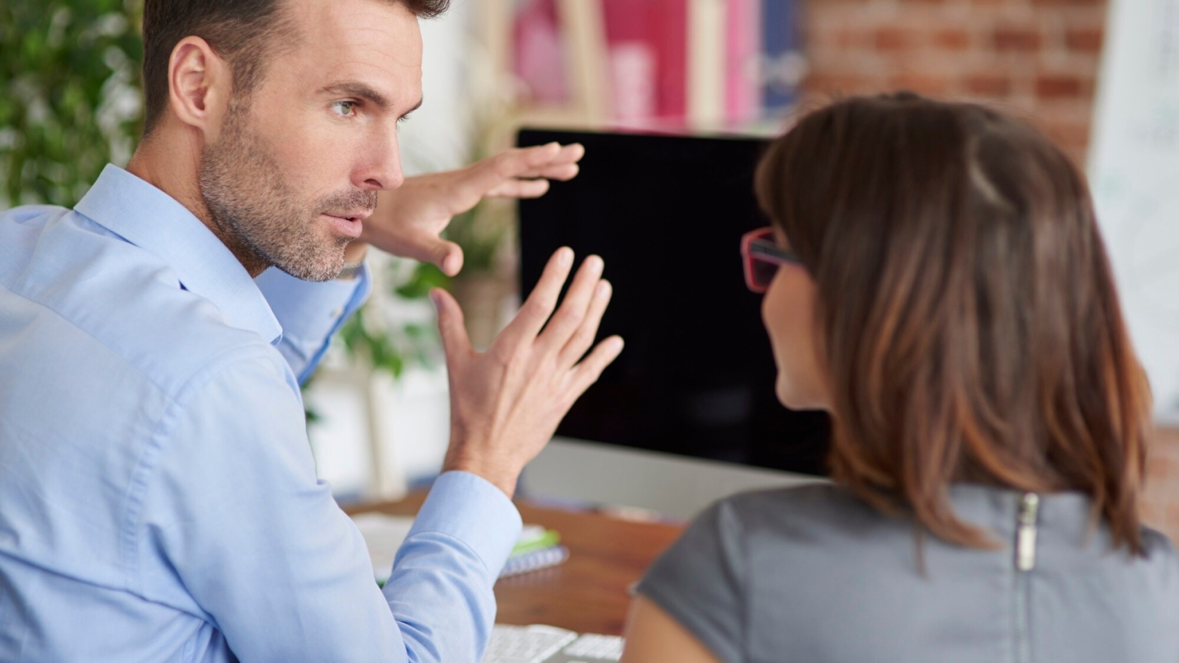 diferenca-entre-comunicacao-interna-e-institucional-hywork